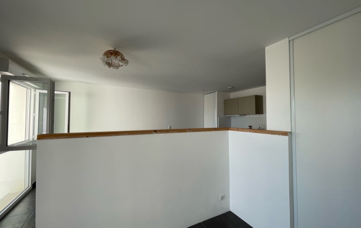 Studio AJACCIO (20090)  34 m2 570 € 