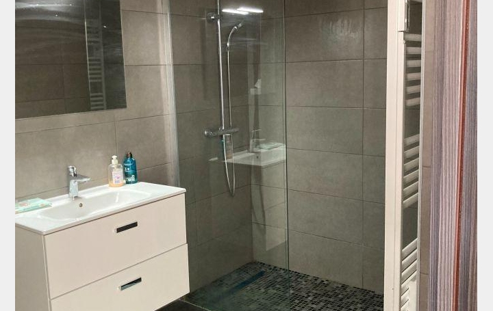 Studio AJACCIO (20090)  34 m2 570 € 