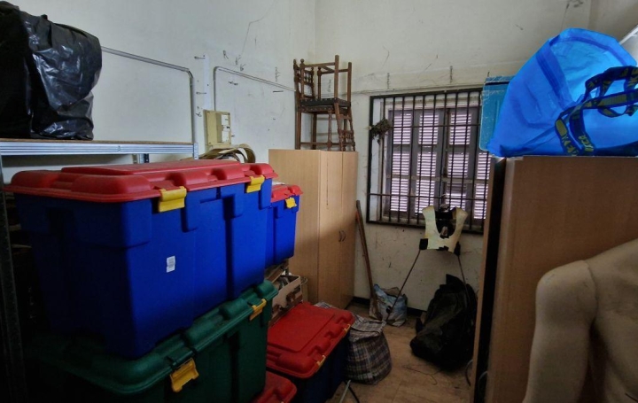 Garage AJACCIO (20090)  52 m2 400 € 