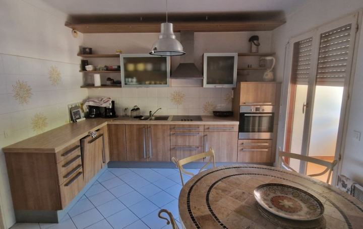 4 Pièces AJACCIO (20000)  135 m2 1 550 € 