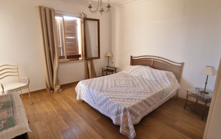 4 Pièces AJACCIO (20000)  135 m2 1 550 € 