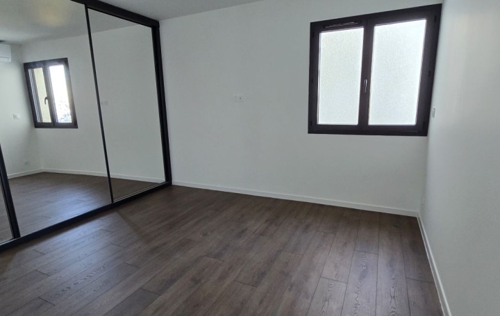 3 Pièces AJACCIO (20000)  61 m2 1 100 € 