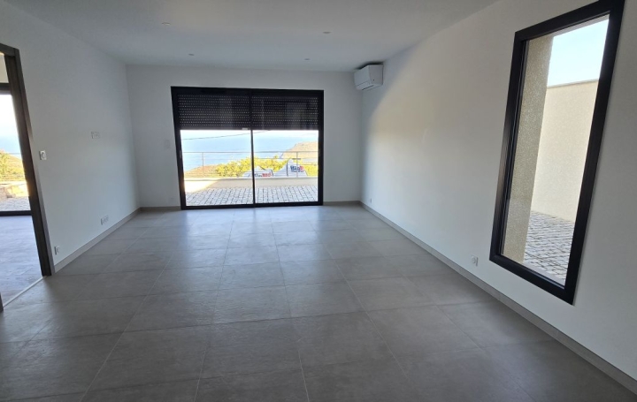 3 Pièces AJACCIO (20000)  71 m2 1 200 € 