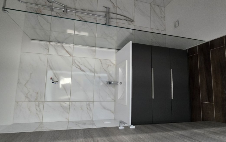 3 Pièces AJACCIO (20000)  71 m2 1 200 € 
