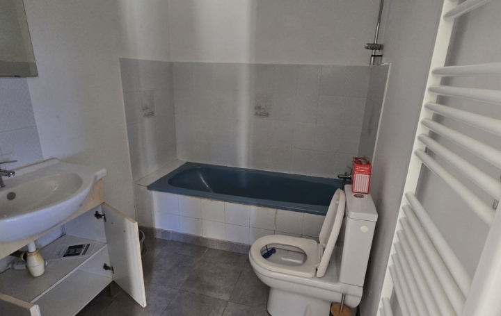 2 Pièces AJACCIO (20000)  34 m2 790 € 