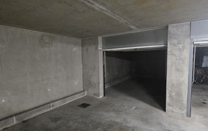 Garage AJACCIO (20000)  22 m2 160 € 