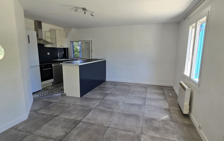 2 Pièces AJACCIO (20090)  44 m2 850 € 