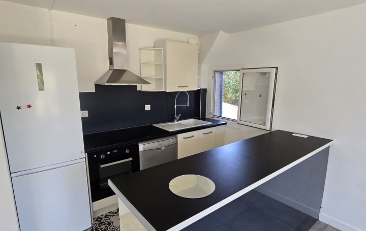 2 Pièces AJACCIO (20090)  44 m2 850 € 