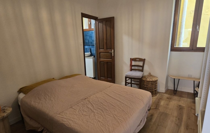 2 Pièces AUREILLE (13930)  49 m2 750 € 