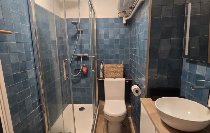 2 Pièces AUREILLE (13930)  49 m2 750 € 