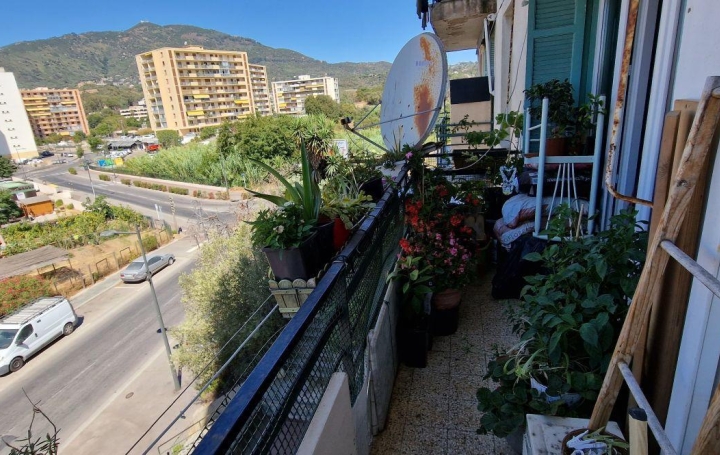 3 Pièces AJACCIO (20000)  57 m2 167 000 € 