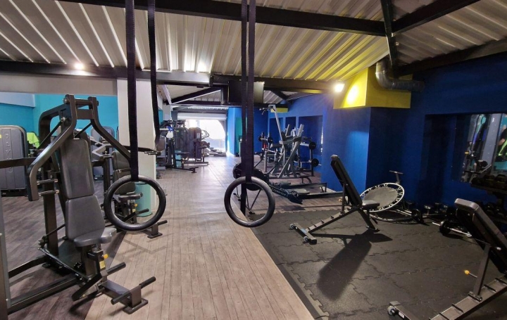 Local commercial AJACCIO (20000)  800 m2 350 000 € 