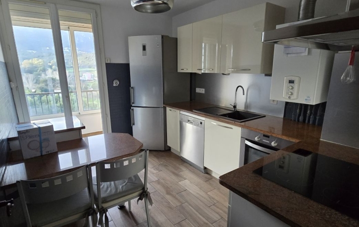 3 Pièces AJACCIO (20000)  73 m2 285 000 € 