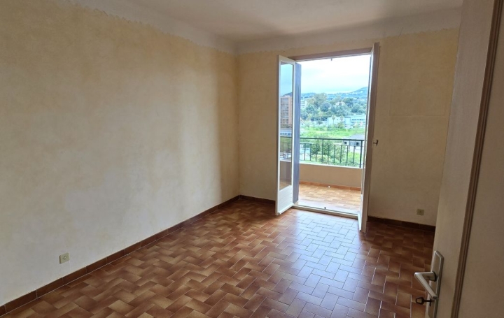 3 Pièces AJACCIO (20000)  70 m2 220 000 € 