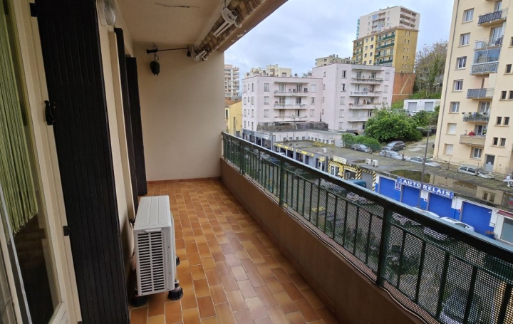 3 Pièces AJACCIO (20000)  70 m2 220 000 € 