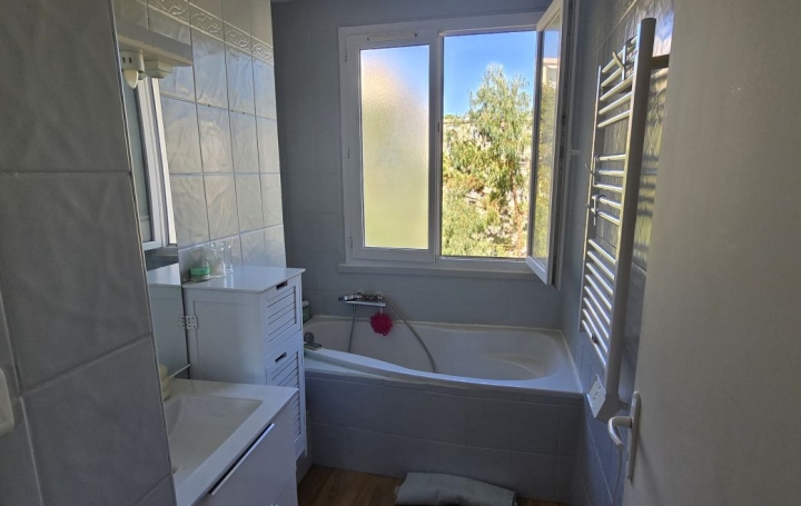 3 Pièces AJACCIO (20000)  54 m2 215 000 € 