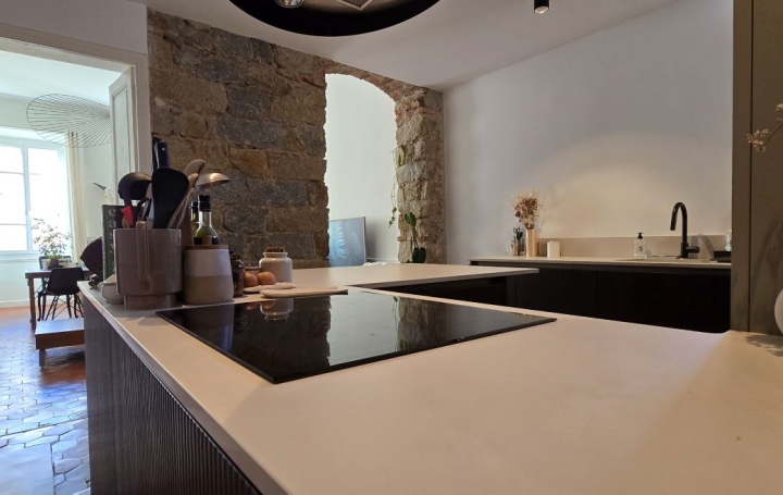 3 Pièces AJACCIO (20000)  99 m2 425 000 € 