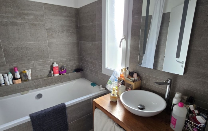 3 Pièces AFA (20167)  69 m2 265 000 € 