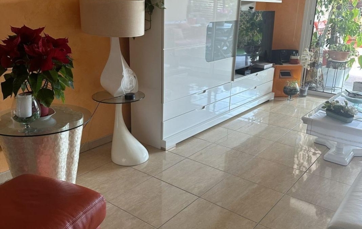 3 Pièces LA GRANDE-MOTTE (34280)  85 m2 690 € 