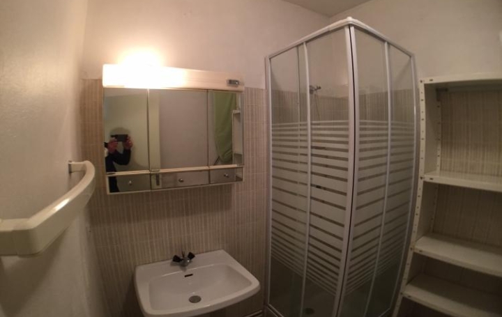 Studio LA GRANDE-MOTTE (34280)  28 m2 216 € 