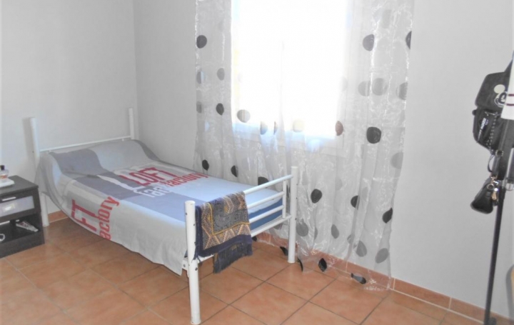 Villa SAINT-GILLES (30800)  120 m2 215 000 € 