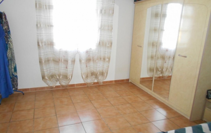 Villa SAINT-GILLES (30800)  120 m2 215 000 € 