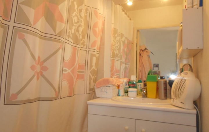 2 Pièces SAINT-GILLES (30800)  44 m2 69 900 € 