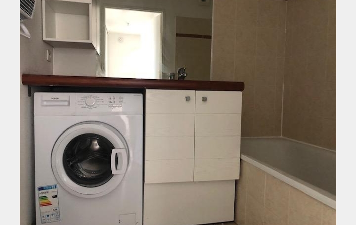 3 Pièces SAINT-GILLES (30800)  61 m2 120 000 € 