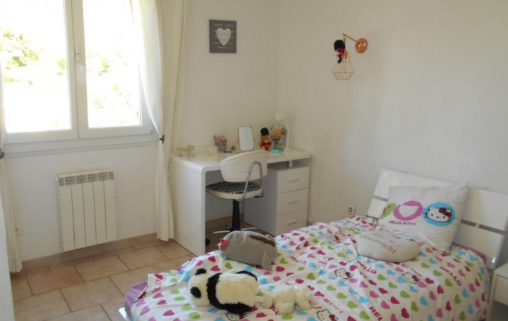 Villa SAINT-GILLES (30800)  110 m2 262 500 € 