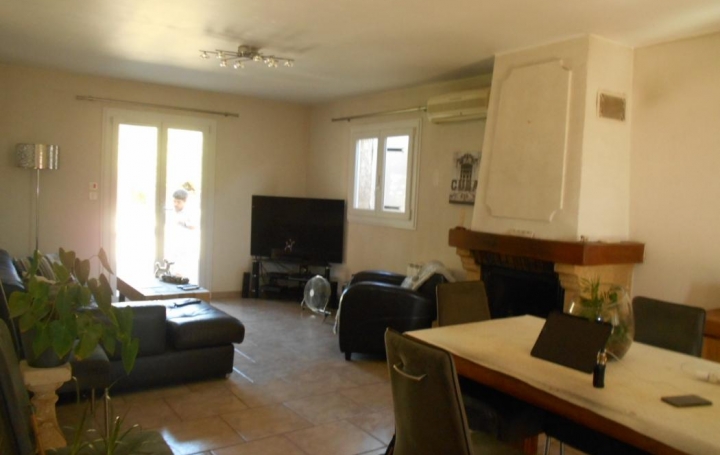 Villa SAINT-GILLES (30800)  110 m2 262 500 € 