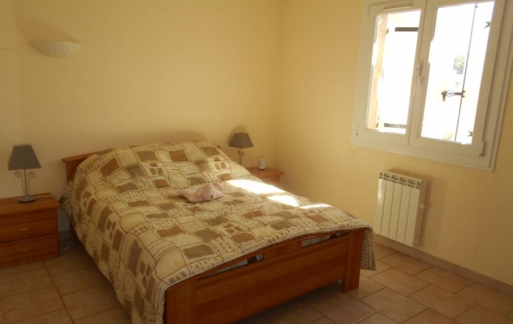 Villa SAINT-GILLES (30800)  110 m2 262 500 € 