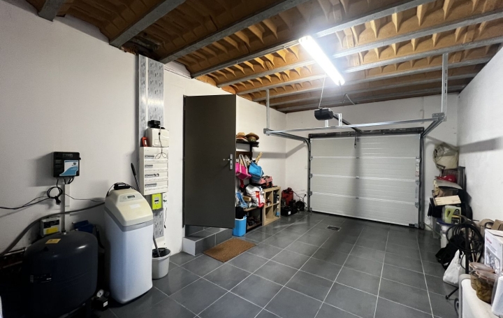 Villa SAINT-GILLES (30800)  110 m2 335 000 € 