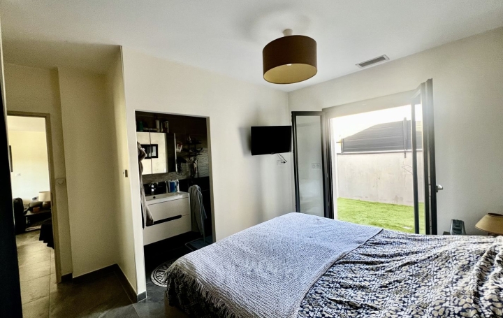 Villa SAINT-GILLES (30800)  110 m2 335 000 € 