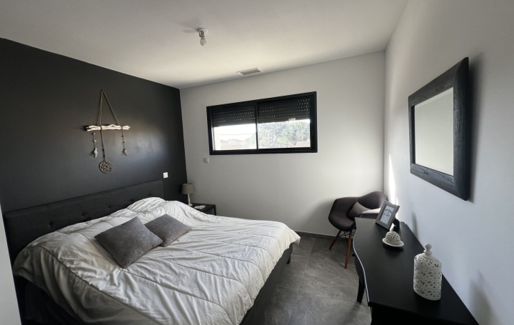 Villa SAINT-GILLES (30800)  110 m2 335 000 € 