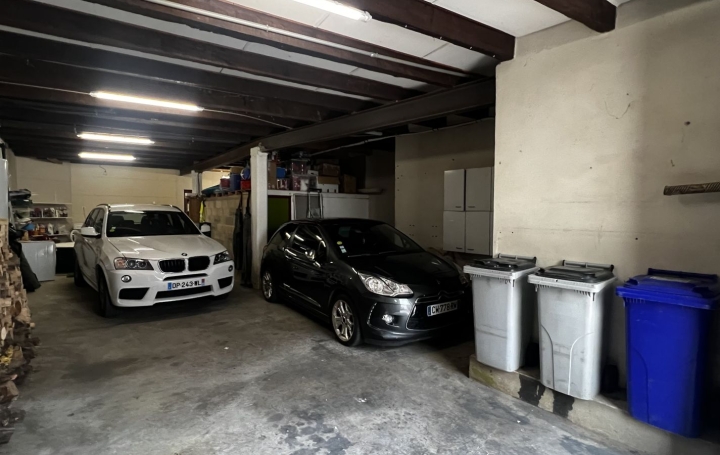 Maison SAINT-GILLES (30800)  132 m2 240 000 € 