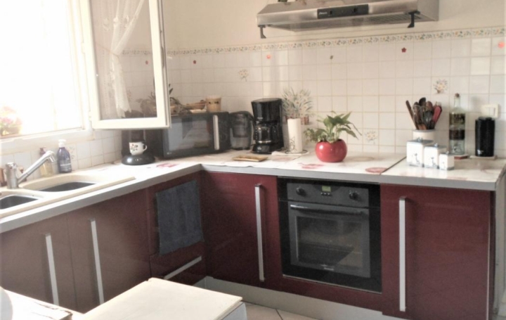 Villa SAINT-GILLES (30800)  80 m2 242 000 € 