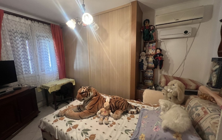 Villa SAINT-GILLES (30800)  80 m2 242 000 € 
