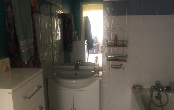 2 Pièces SAINT-GILLES (30800)  45 m2 85 000 € 