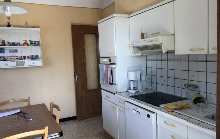 Villa SAINT-GILLES (30800)  113 m2 254 000 € 