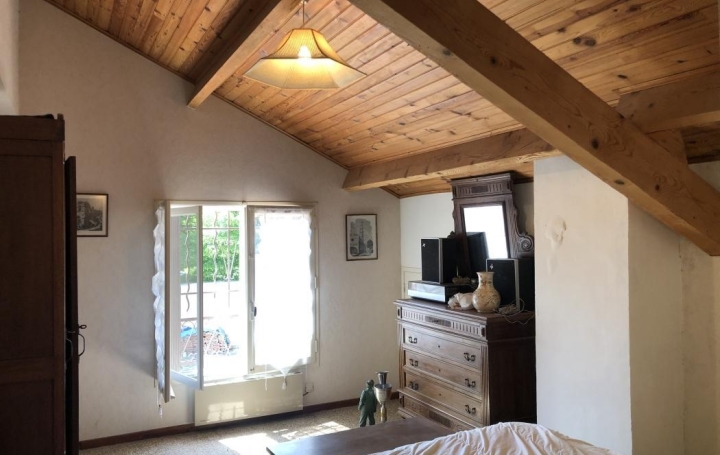 Villa SAINT-GILLES (30800)  112 m2 289 000 € 