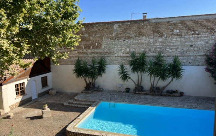 Maison SAINT-GILLES (30800)  185 m2 540 000 € 