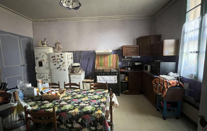 Maison SAINT-GILLES (30800)  110 m2 90 000 € 