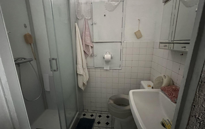 Maison SAINT-GILLES (30800)  110 m2 90 000 € 