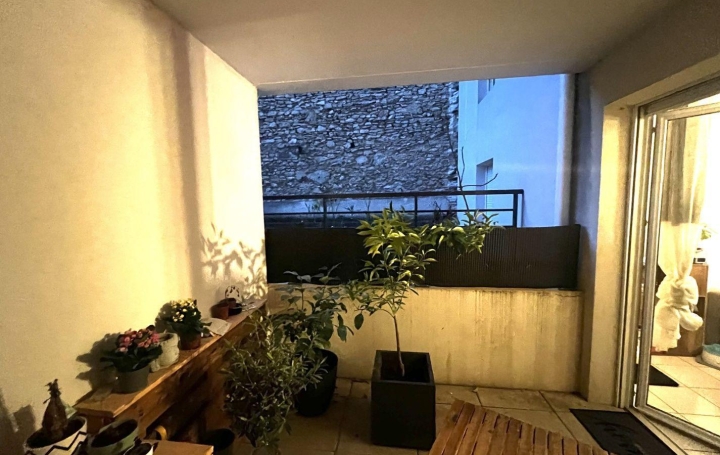 2 Pièces NIMES (30000)  40 m2 115 000 € 