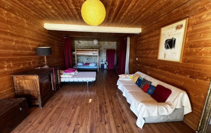 Villa SAINT-GILLES (30800)  175 m2 290 000 € 