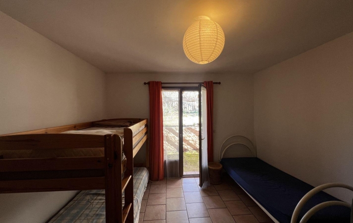 Villa SAINT-GILLES (30800)  175 m2 290 000 € 