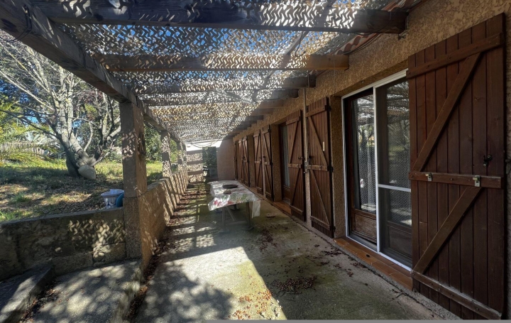 Villa SAINT-GILLES (30800)  175 m2 290 000 € 