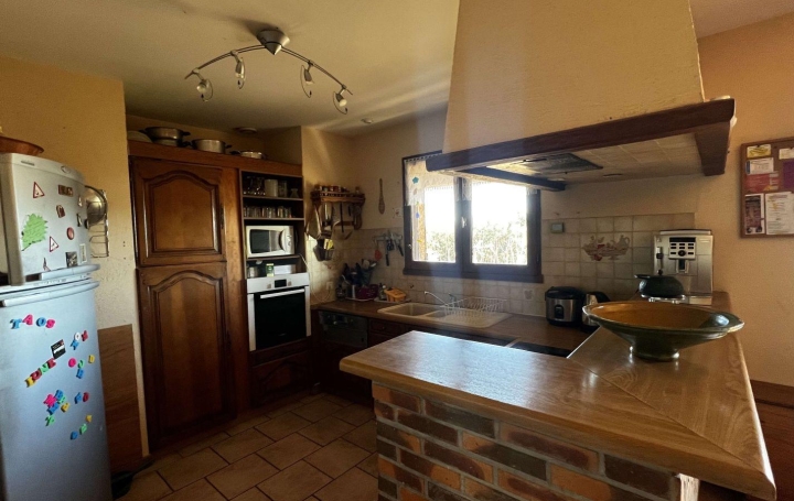 Villa SAINT-GILLES (30800)  175 m2 290 000 € 