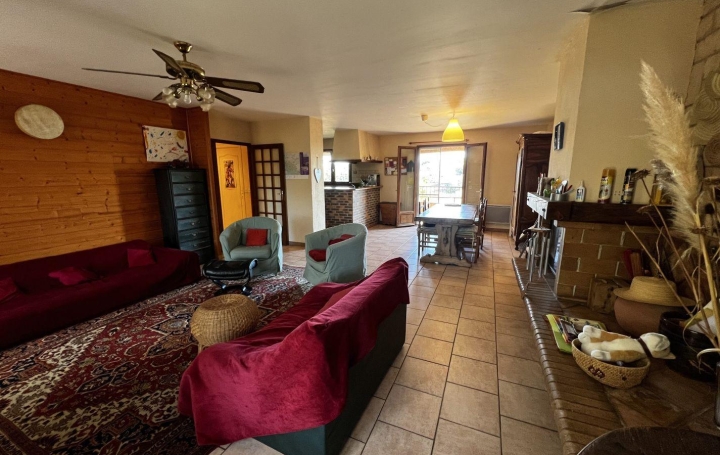 Villa SAINT-GILLES (30800)  175 m2 290 000 € 