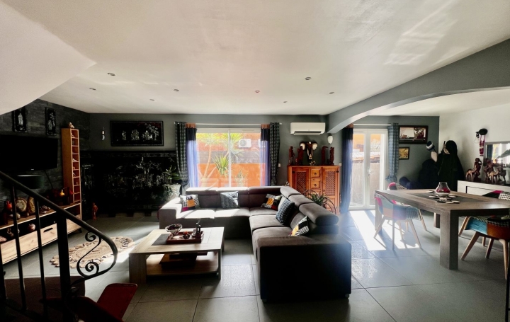 Villa SAINT-GILLES (30800)  135 m2 289 000 € 